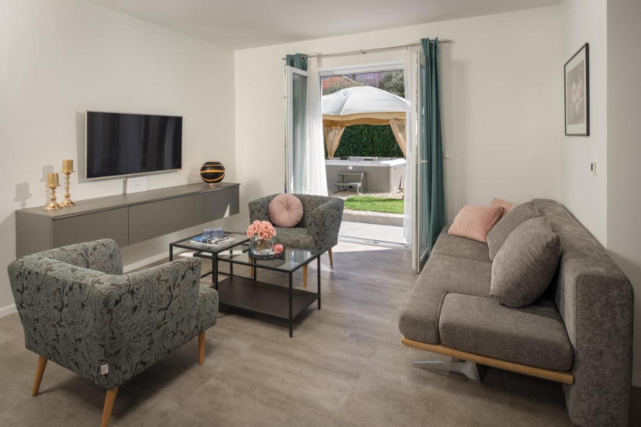Villa Roko- The Spacious Luxury Трогір Екстер'єр фото